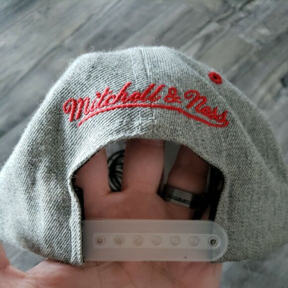 Mitchel & Ness Toronto Raptors Snapback great Condition - Picture 5 of 5